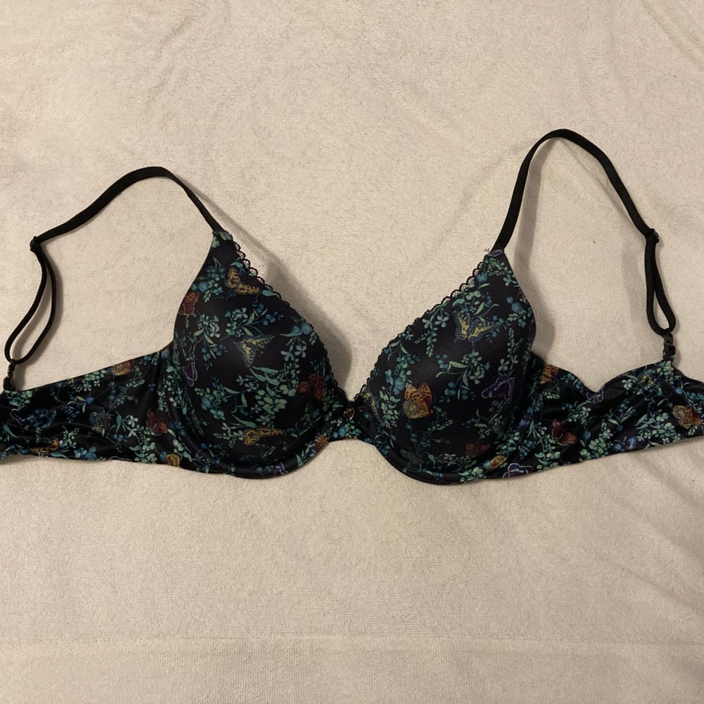 Victoria’s Secret - Body by Victoria - 32C